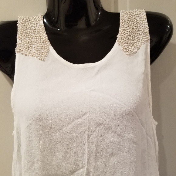 Astr White Blouse with beaded shoulders and open sides - Picture 2 of 10
